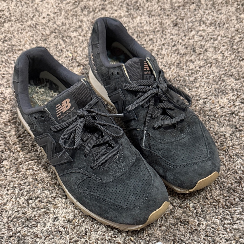 New Balance Women's 696 Dark Gray Suede Sneakers Size 8.5